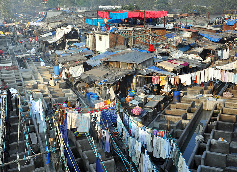 Asya'nın en büyük gecekondu semti Dharavi...