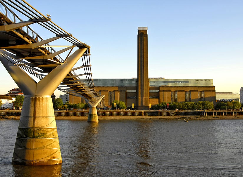 Modern sanat eserlerinin sergilendiği Tate Modern, 16 yıllık bir müze.