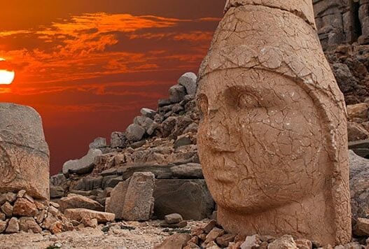 Türkiye’de gün batımının en güzel izlendiği yerler: Adıyaman, Nemrut Dağı’nda gün batımı