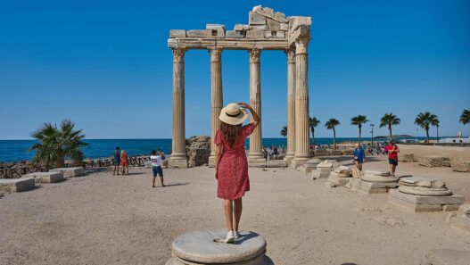 Apollon Tapınağı Hakkında Merak Edilenler