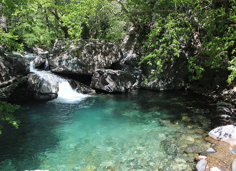 Sütüven Şelalesi
