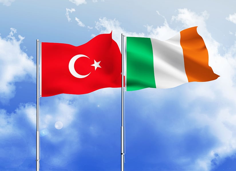 Türkiye ve İrlanda bayrakları