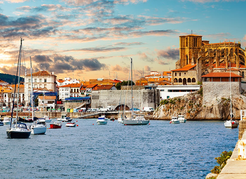 Castro Urdiales Kasabası