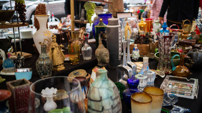 istanbulun bit pazarları ve antika pazarları
