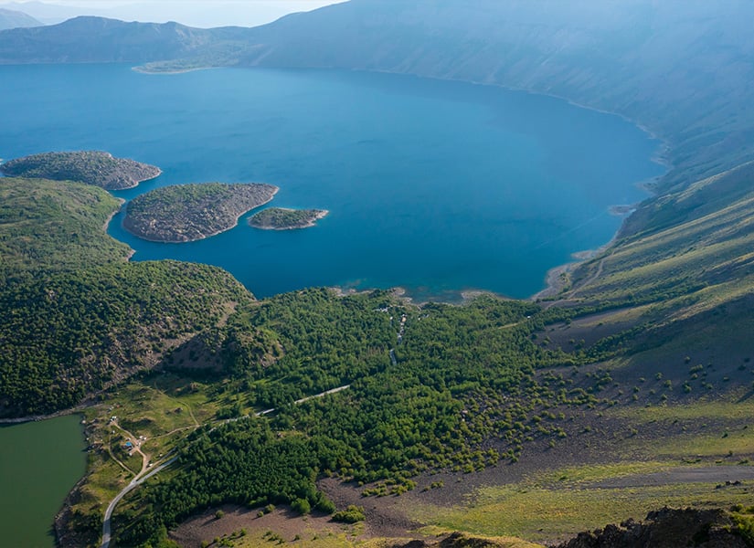 tatvan gezilecek yerler nemrut krater gölü