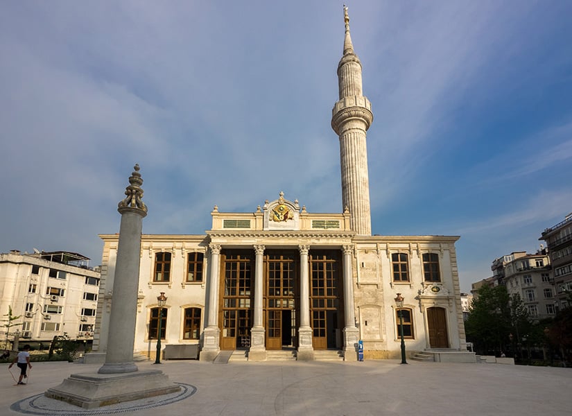 teşvikiye camii nişantaşında gezilecek yerler