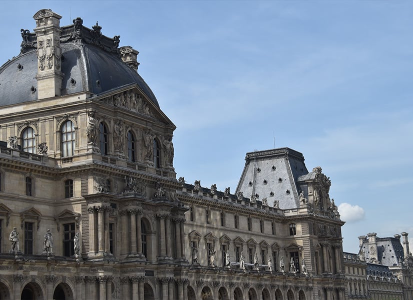 louvre müzesi nerede