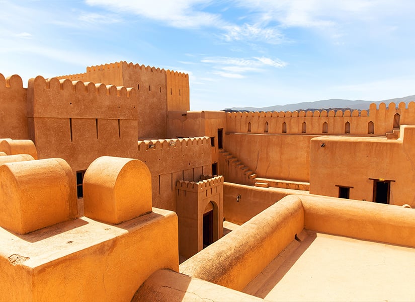 nizwa kalesi umman gezilecek yerler