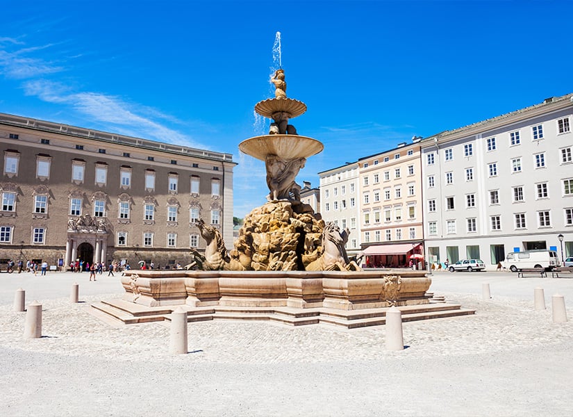 residenzplatz salzburg gezilecek yerler avusturya